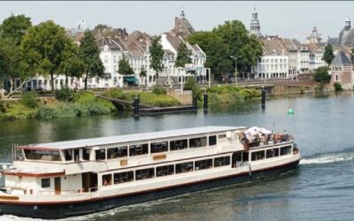 3x een boottocht op de Maas bij Maastricht